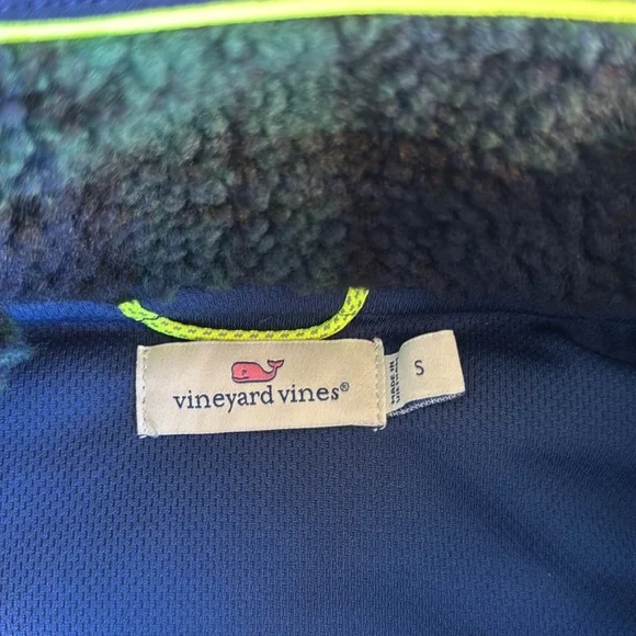 Vineyard Vines  tartan plaid, half zip,  fleece pullover . Great condition Small - Picture 3 of 6